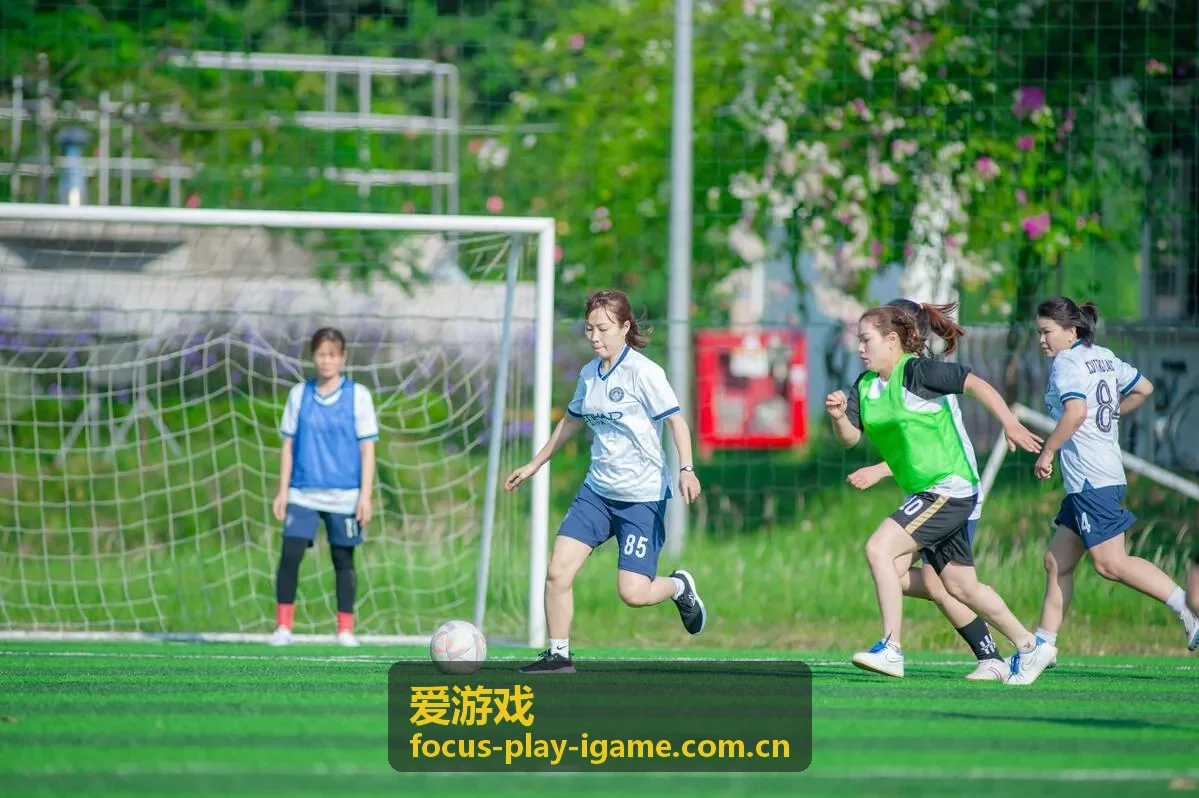 爱游戏朋友开黑场景